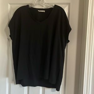 Ellison Boxy Hi-Lo V-Neck Shirt